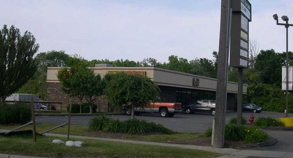 Mill Pond Center Suite 713: 713 W Grand River Ave, Brighton, MI 48116